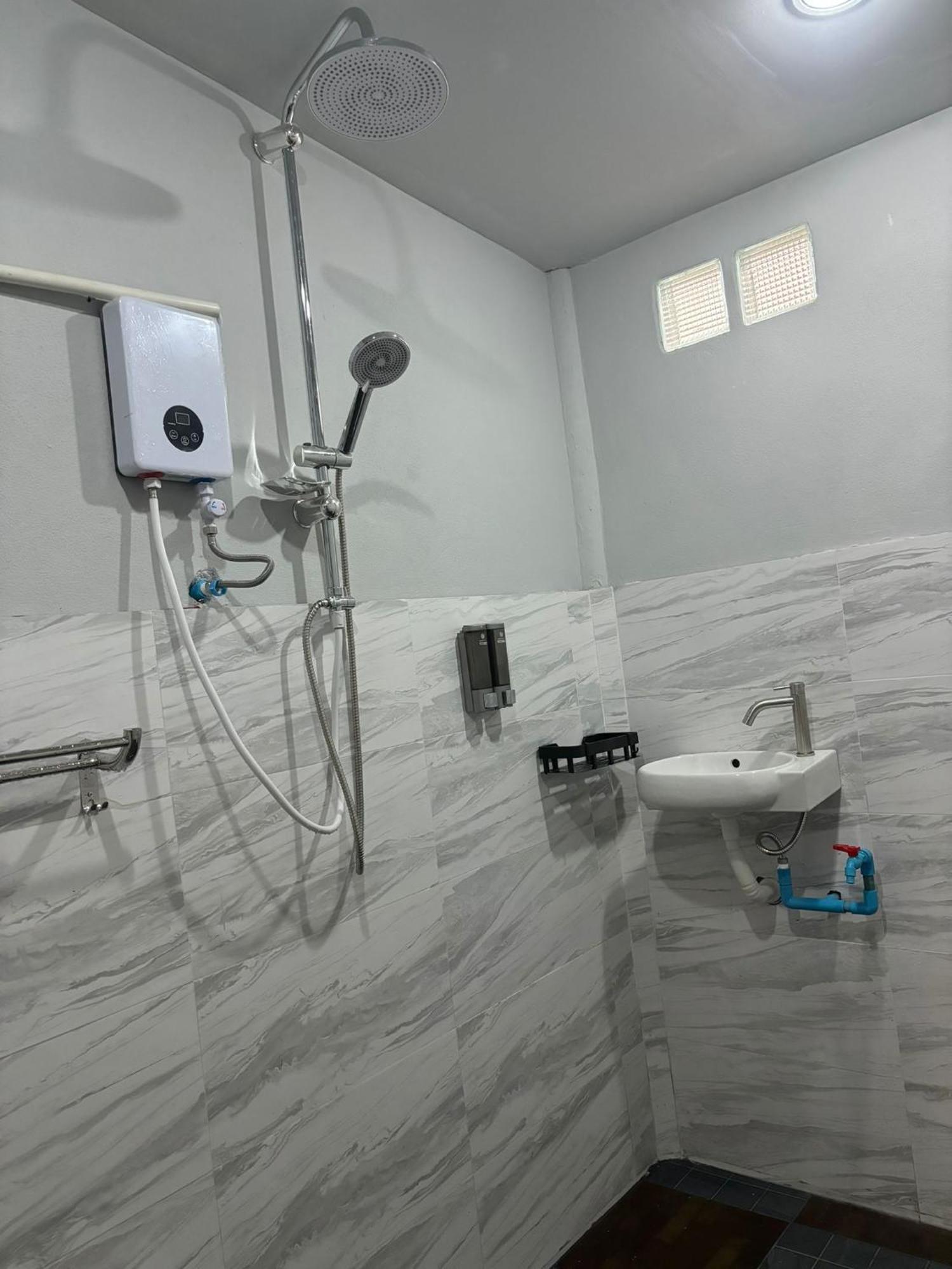 Tonmai Suites Ко-Ланта Екстер'єр фото
